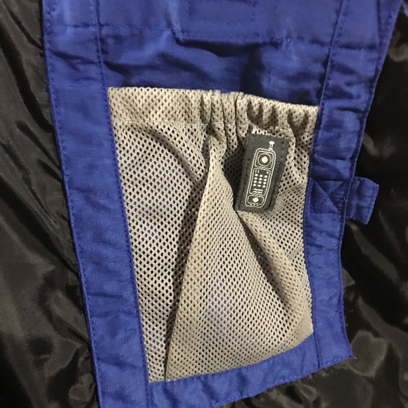 Men’s jacket.  From smoke free and pet free home.  XXL. Sturdy zippers - Picture 8 of 10
